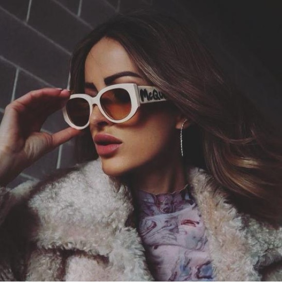 NEW ALEXANDER MCQUEEN AM0330S 002 WOMEN BLACK OVAL SUNGLASSES - Picture 9 of 12